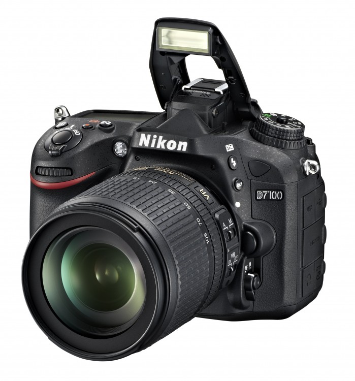 Фотокамера зеркальная Nikon  D7100 Kit AF-S DX VR 18-105mm f/3.5-5.6G ED 24